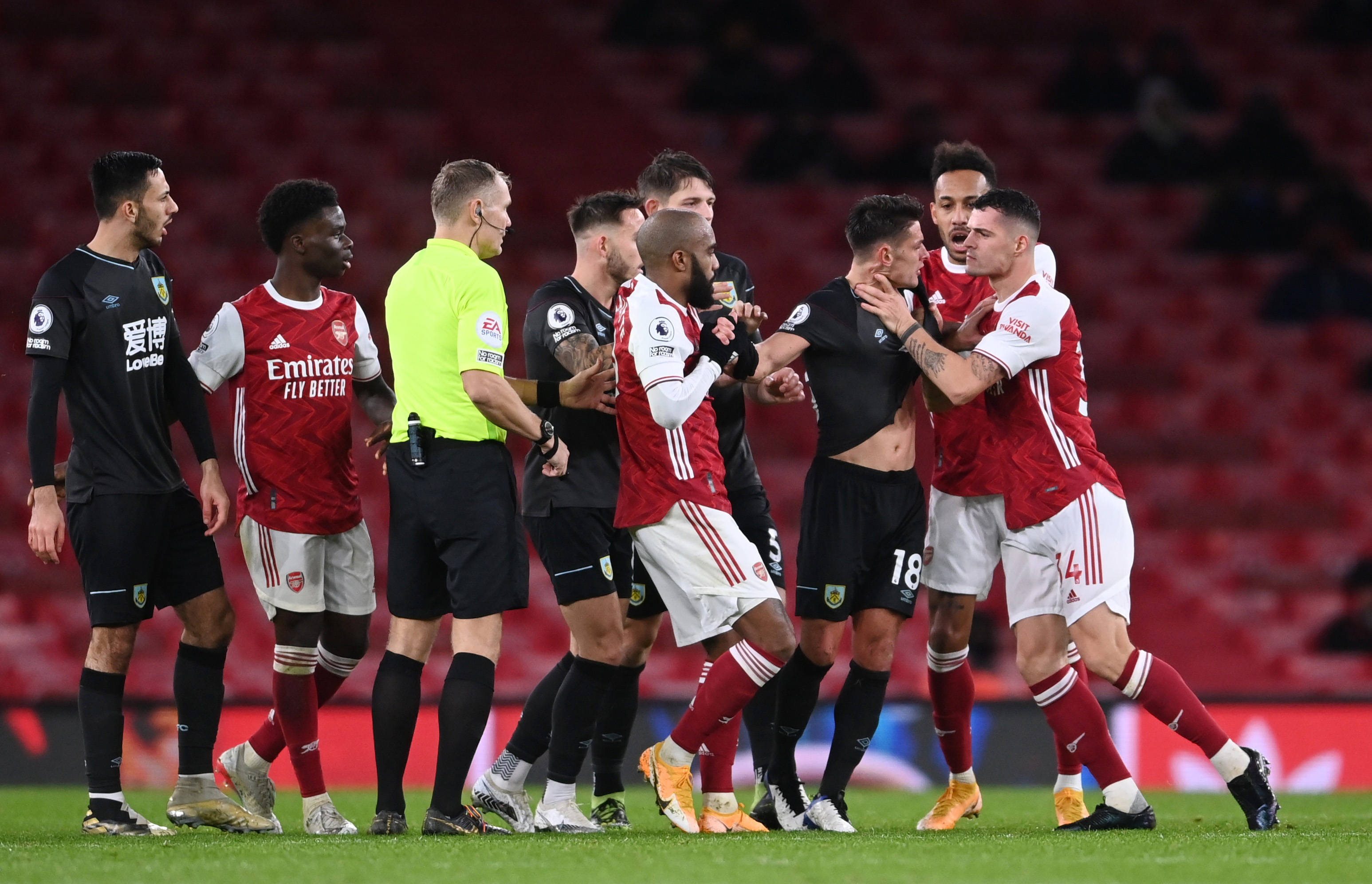 为这场密谈 为这场密谈